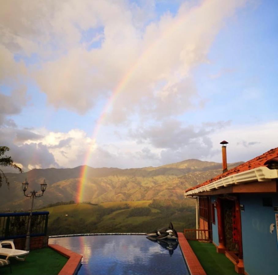 Castillo De Cascadas Finca Hotel Salamina Екстериор снимка