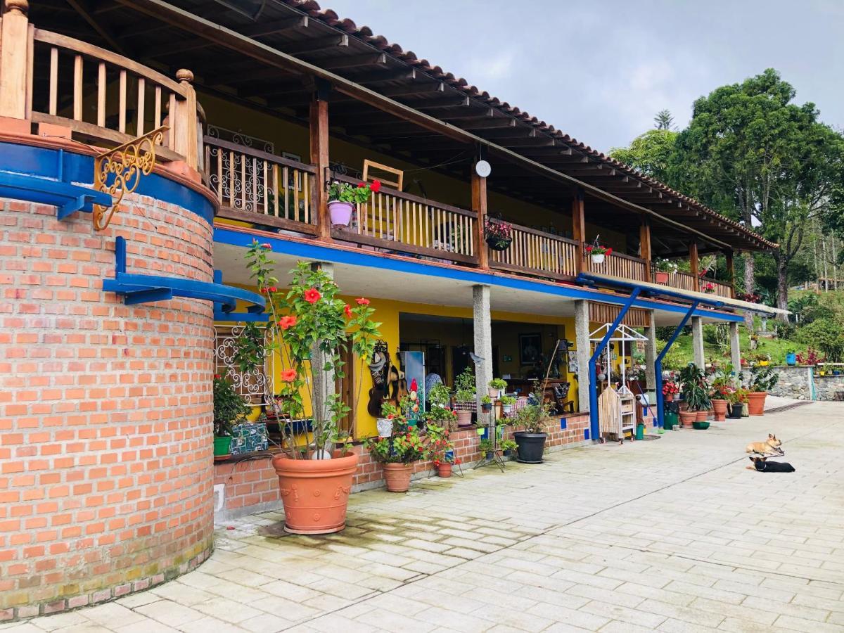 Castillo De Cascadas Finca Hotel Salamina Екстериор снимка