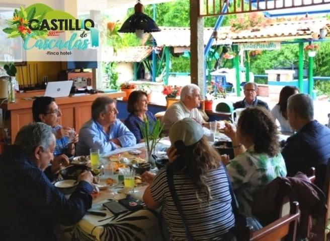 Castillo De Cascadas Finca Hotel Salamina Екстериор снимка